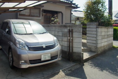 駐車場スペースと、玄関までのアプローチをリフォーム