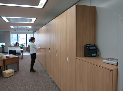 並んだキャビネット