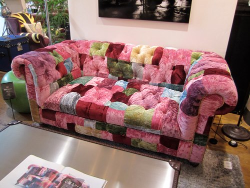 カラフルなソファ